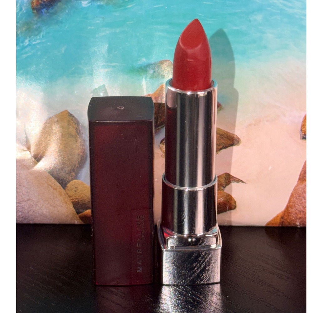 Maybelline Color Sensational Matte Lipstick 695 Divine Wine Burgundy Red